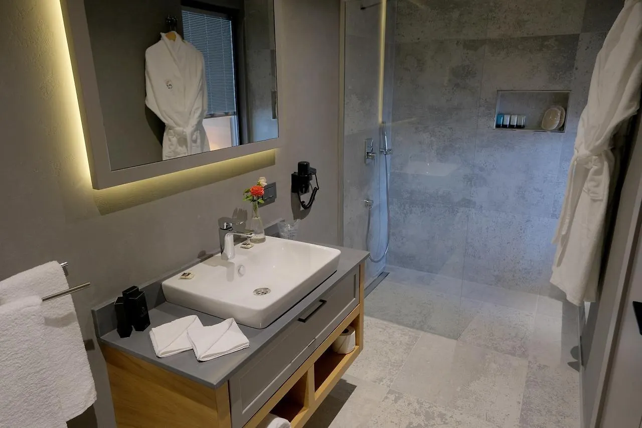 Celeste Bella Luxury Hotel & Spa Ортакент 4*,