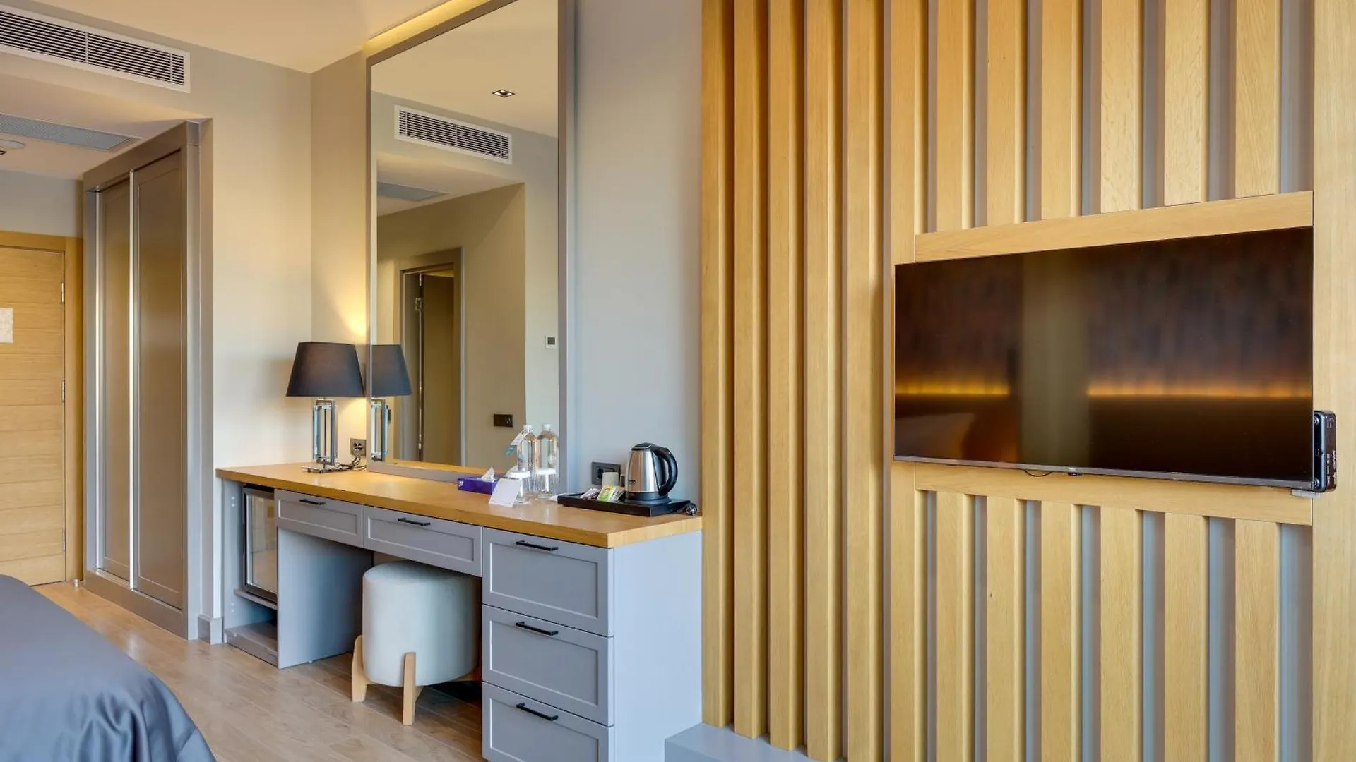 Celeste Bella Luxury Hotel & Spa Ортакент 4*,